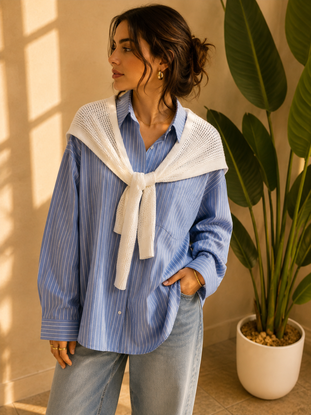 Camicia Monique in cotone con dettaglio sulle spalle