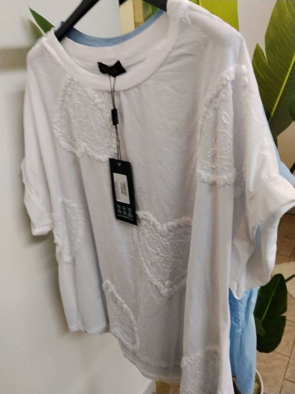 Maglietta donna in cotone con ricamo