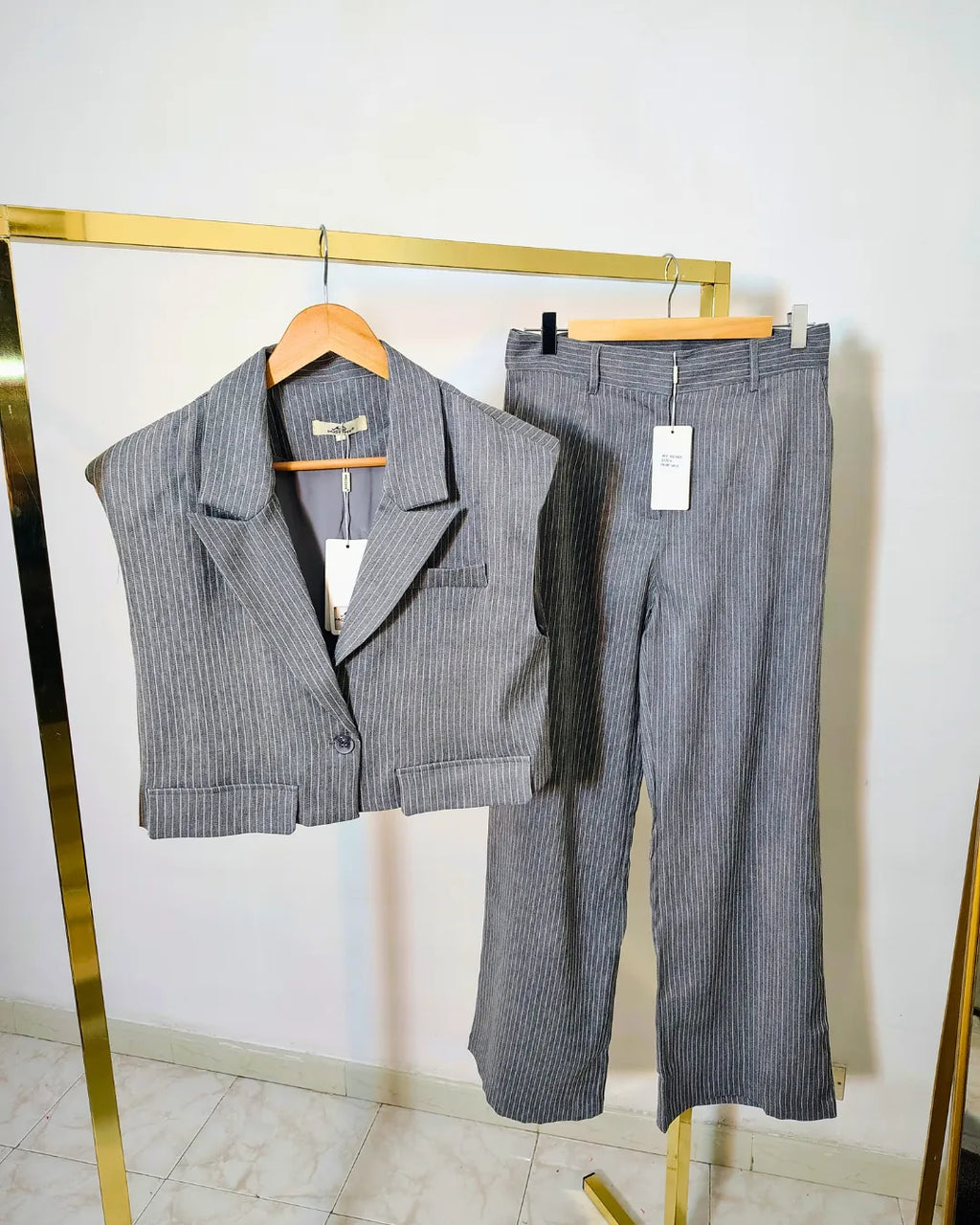Completo gessato gilet corto e pantalone